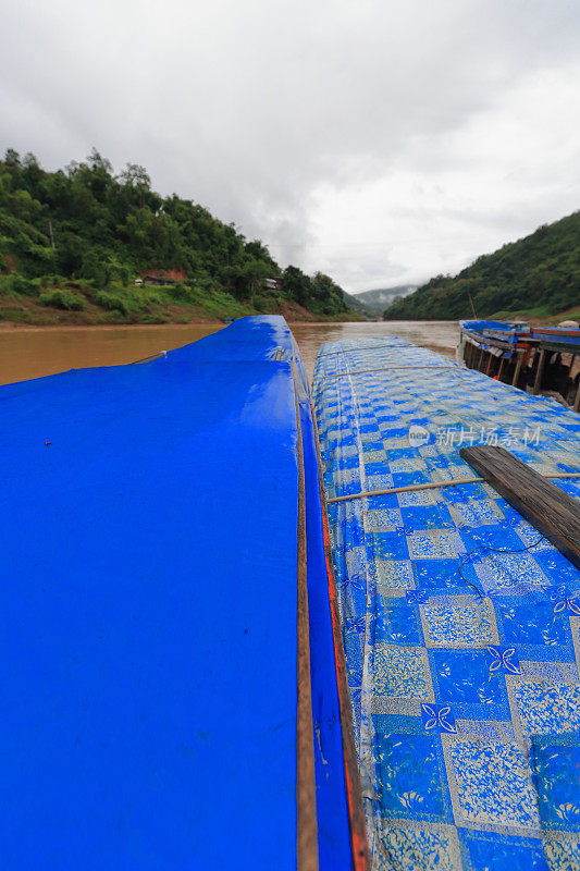 慢船停泊-南瓯河码头。孟Khua-Phongsali province-Laos。3815